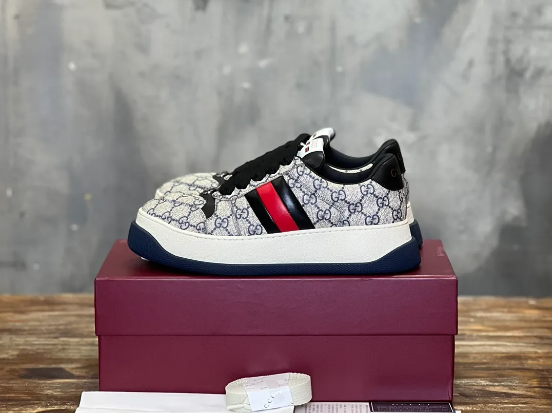 P660 [Ready Stock] Top ❤️New Color Gucci Brand New Screener Series Couple Style Chubby Bread Shoes Small Dirty Shoes Fatty Double G Casual Sneakers Original Purchase Develop Original Purchase Develop Screener series sneakers are inspired by the classic sneakers of the 1970s. They are named after the defensive action in sports. They are decorated with striped webbing on the side and embellished with retro Gucci logos. These sneakers are made of GG canvas. Purple leather details add depth to the piece with sharp contrast, and the details are fuller. Exquisite packaging at the delivery counter ▪️Fabrics: Original imported cowhide + double G fabric ▪️Inner lining: Original customized breathable cowhide lining ▪️Sole: Original molded TPU outsole ▪️Sole thickness: 6CM ▪️Size: Women's 35-40 / Men's 39-44! ! …..